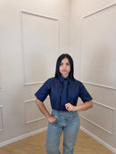 Camicia crop con cravatta